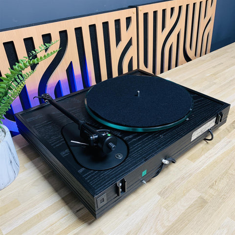 Systemdek IIX Glass Platter Belt-Drive Turntable Rega Moth Arm w/AT3600L Cartridge Systemdek IIX Glass Platter Belt-Drive Turntable Rega Moth Arm w/AT3600L Cartridge