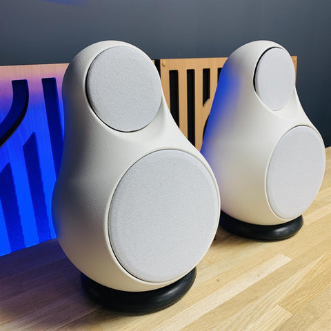 Jern 11 Cast-Iron Bookshelf Speakers (Pair) Jern 11 Cast-Iron Bookshelf Speakers (Pair)