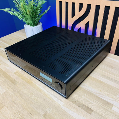 Control4 4-Zone Matrix Amplifier C4-8AMP1-B Control4 4-Zone Matrix Amplifier C4-8AMP1-B