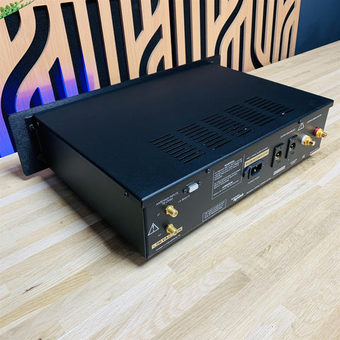 Magnum Dynalab MD102 Analogue FM Tuner Magnum Dynalab MD102 Analogue FM Tuner