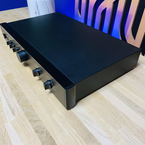 Rotel RC-850 Pre-Amplifier Rotel RC-850 Pre-Amplifier