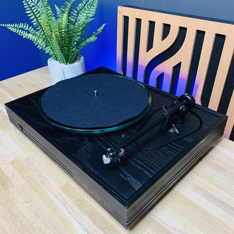 Systemdek IIX Glass Platter Belt-Drive Turntable Rega Moth Arm w/AT3600L Cartridge Systemdek IIX Glass Platter Belt-Drive Turntable Rega Moth Arm w/AT3600L Cartridge