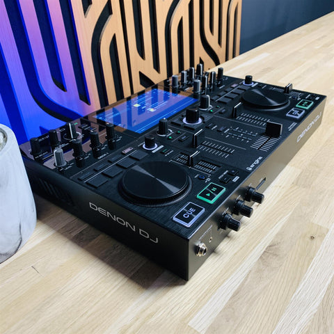 Denon DJ Prime Go DJ Controller Denon DJ Prime Go DJ Controller