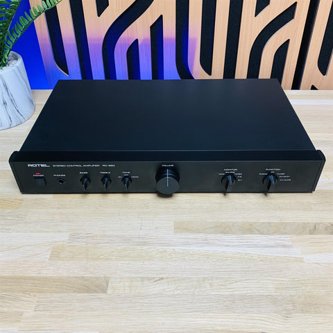 Rotel RC-850 Pre-Amplifier Rotel RC-850 Pre-Amplifier