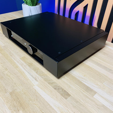 Rega ELEX-R Integrated Amplifier with Remote Rega ELEX-R Integrated Amplifier with Remote