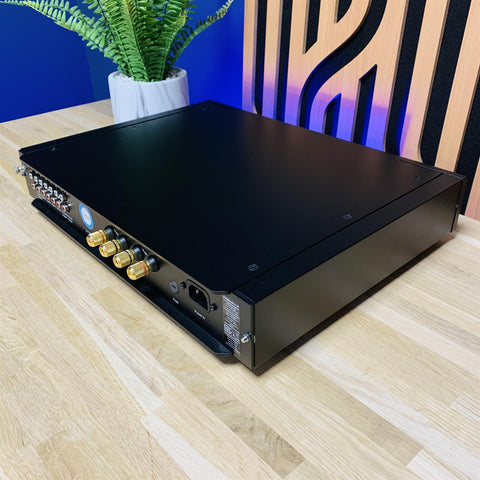 Rega ELEX-R Integrated Amplifier with Remote Rega ELEX-R Integrated Amplifier with Remote