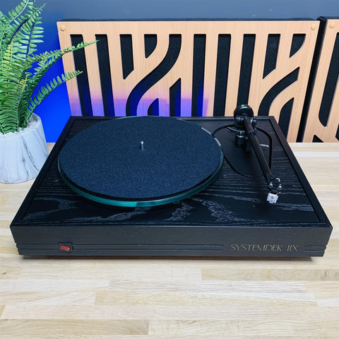 Systemdek IIX Glass Platter Belt-Drive Turntable Rega Moth Arm w/AT3600L Cartridge Systemdek IIX Glass Platter Belt-Drive Turntable Rega Moth Arm w/AT3600L Cartridge