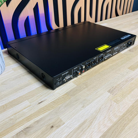 Tascam CD-500B Balanced Single-rackspace CD Player Tascam CD-500B Balanced Single-rackspace CD Player