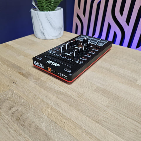 Akai Professional AFX DJ Controller (Serato) Akai Professional AFX DJ Controller (Serato)