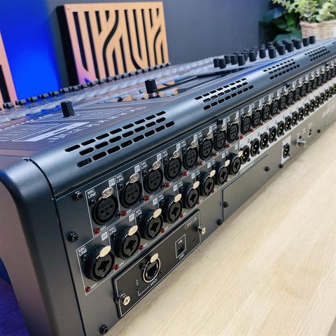 Soundcraft Si Impact Professional Digital Mixing Console With Digital & Midi Expansion Card Soundcraft Si Impact Professional Digital Mixing Console With Digital & Midi Expansion Card