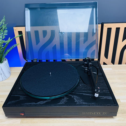 Systemdek IIX Glass Platter Belt-Drive Turntable Rega Moth Arm w/AT3600L Cartridge Systemdek IIX Glass Platter Belt-Drive Turntable Rega Moth Arm w/AT3600L Cartridge