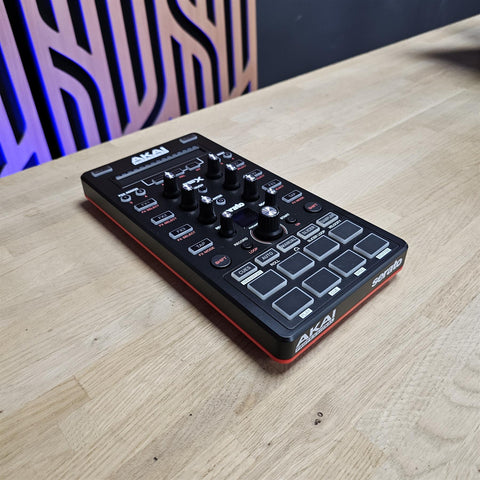Akai Professional AFX DJ Controller (Serato) Akai Professional AFX DJ Controller (Serato)
