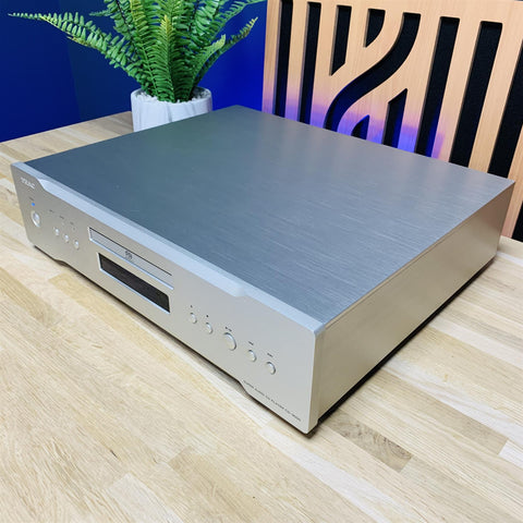 TEAC Distinction CD-3000 SACD Player