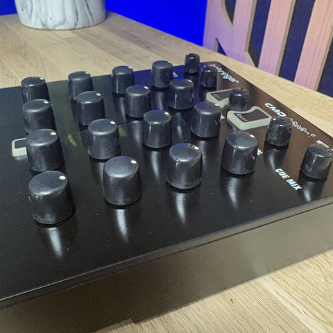 Behringer CMD-MM 1 DJ Midi Controller