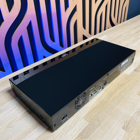 Panasonic UB700 Blu-Ray Player