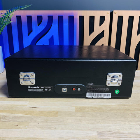 Numark PT01 Touring Portable USB Turntable
