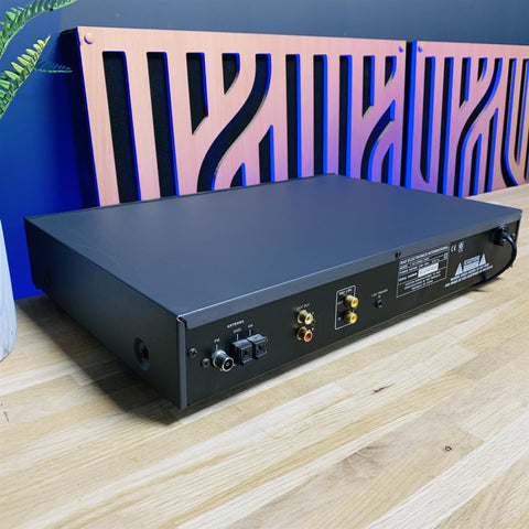 NAD C420 AM/FM Stereo Tuner (No Remote)