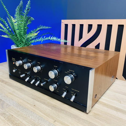 Sansui AU-555A Solid State Stereo Amplifier