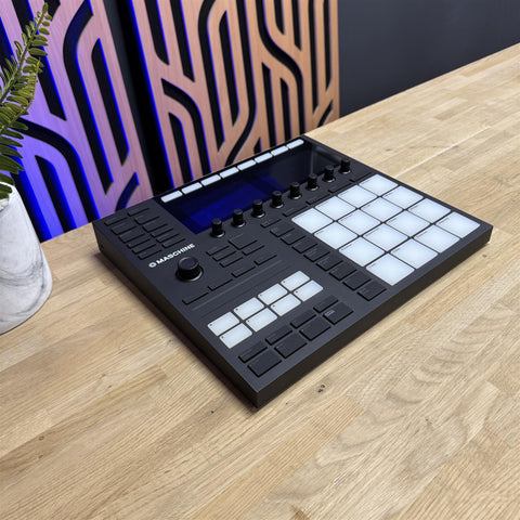 Native Instruments Maschine MK3 Groove Production Studio