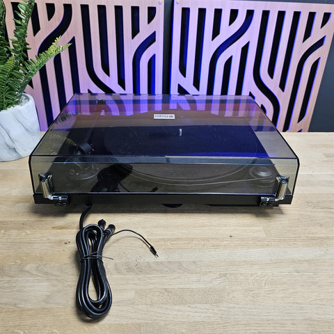 Pro-Ject Essential II Turntable