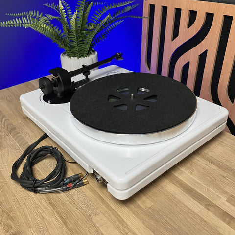 Roksan Oxygene 30 Turntable With Goldring Cartridge