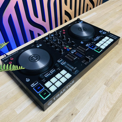 Native Instruments Traktor Kontrol S2 MK3 DJ Controller (Black)