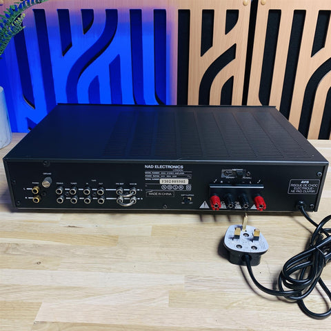 NAD 3020i Stereo Amplifier