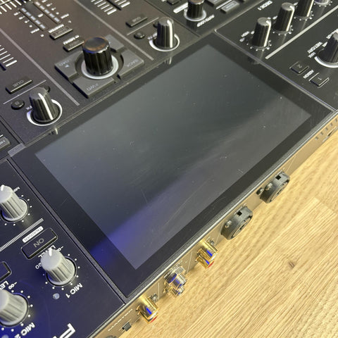 Denon DJ Prime Go with Decksaver and Magma Bag