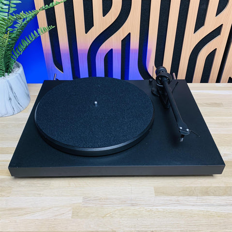 Pro-Ject Debut III turntable with Ortofon OM5E Cartridge and Stylus