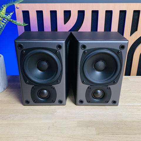 Miller & Kreisel M&K Sound K-4 Tripole Surround Speakers (Pair)