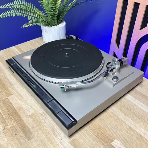 JVC QL-A5 Quartz Direct Drive Turntable With Audio Technica AT95E Cartridge
