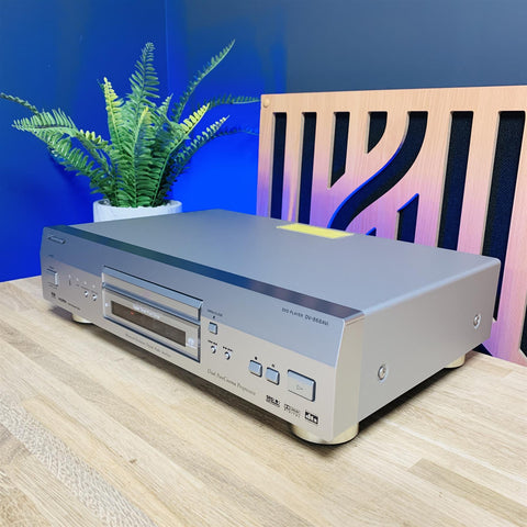 Pioneer DV-868AVi-S Universal Player
