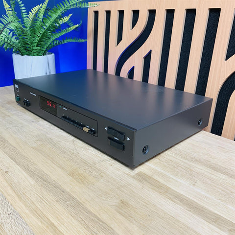 NAD Electronics 4220 Tuner