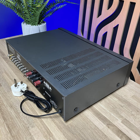 NAD 302 Stereo Integrated Amplifier