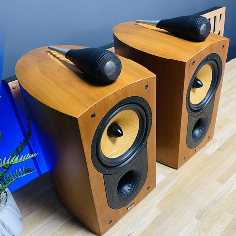 Bowers & Wilkins Nautilus 805 Speakers