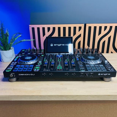 Denon DJ Prime 4 DJ Controller With Swan Flight Case