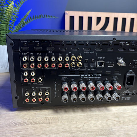 Arcam FMJ AVR550