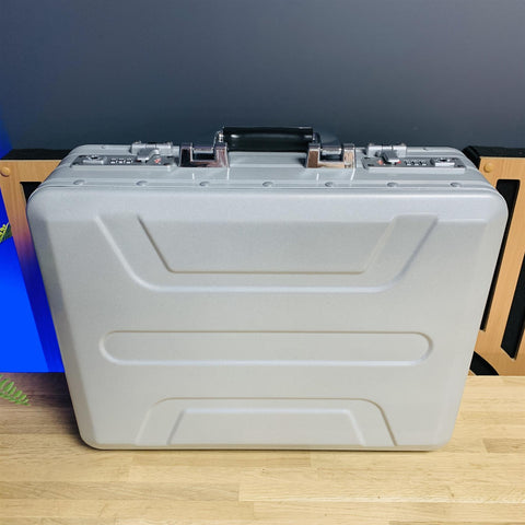 Locking storage case