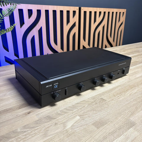 Arcam Alpha Integrated Stereo Amplifier