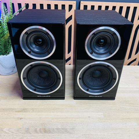 Wharfedale Diamond 220 Bookshelf Speakers