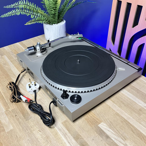 JVC QL-A5 Quartz Direct Drive Turntable With Audio Technica AT95E Cartridge