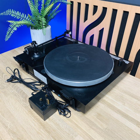 Thorens Turntable TD318 fitted with Audio Technica 3600L Cartridge