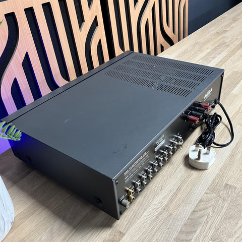 NAD 302 Stereo Integrated Amplifier