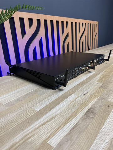 Control4 C4 HC-800 Controller