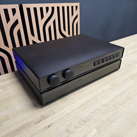 Naim Flatcap & Naim NAC92 Pre-amplifier including Naim Snaic Cable