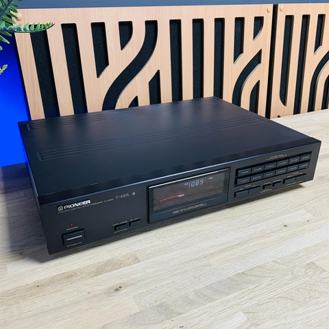 Pioneer F-449L Tuner