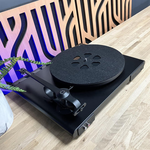 Roksan Attessa Turntable Black