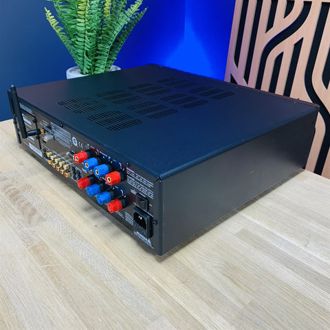 NAD C 388 Hybrid Digital DAC Amplifier