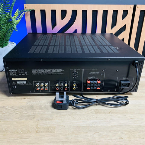 Yamaha DSP-E580 Amplifier