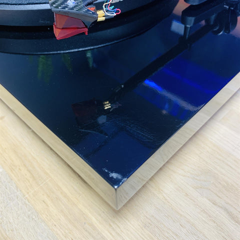 Pro-Ject Debut Carbon Turntable (Black) With Ortofon 2M Red Cartridge